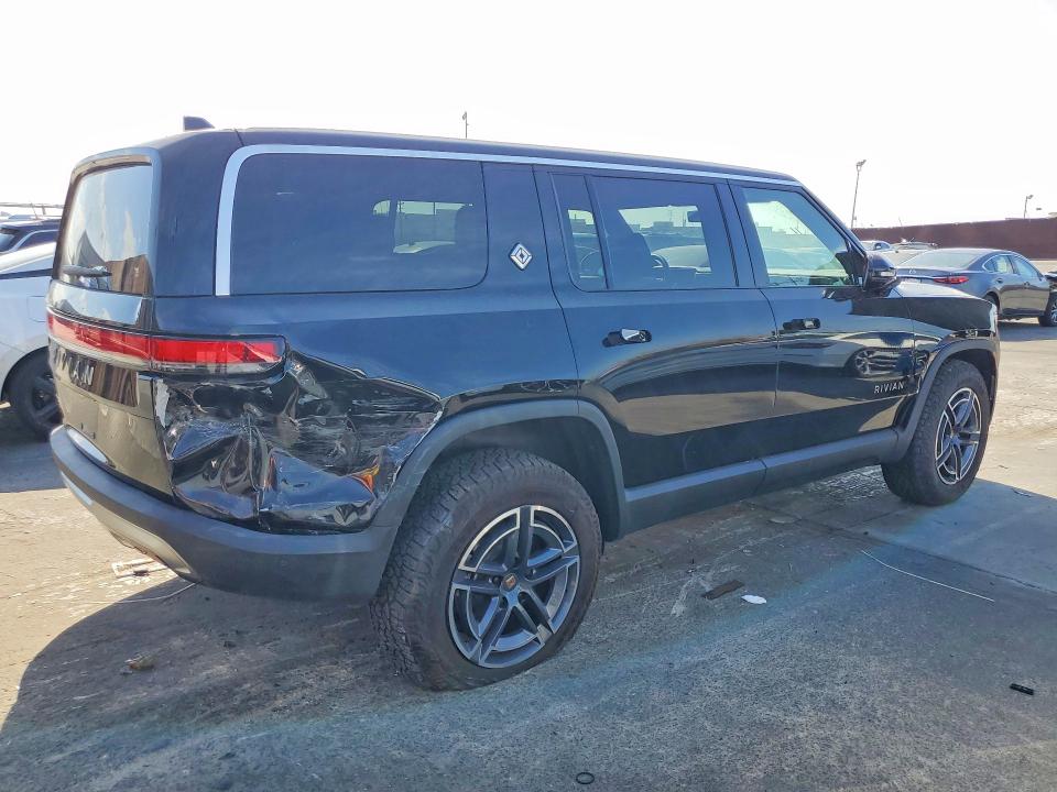 Продаж на аукціоні авто 2026 Rivian R1s, vin: 7PDSGGBA8TN078142, номер лоту: 67032096