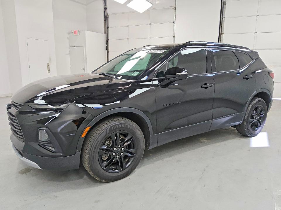 66055376 :رقم المزاد ، 3GNKBHR47NS232318 vin ، 2022 Chevrolet Blazer مزاد بيع