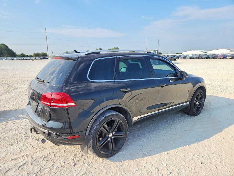 2017 Volkswagen Touareg მანქანა იყიდება აუქციონზე, vin: WVGGF7BP7HD004630, აუქციონის ნომერი: 66434196