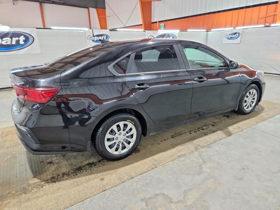 64805816 :رقم المزاد ، 3KPF24AD1ME266055 vin ، 2021 Kia Forte مزاد بيع