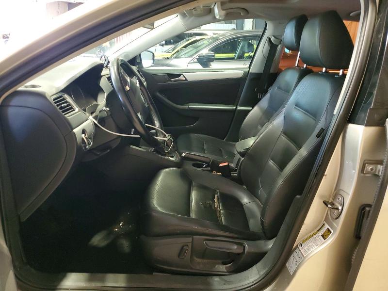 63680586 :رقم المزاد ، 3VWD17AJ5EM235106 vin ، 2014 Volkswagen Jetta مزاد بيع
