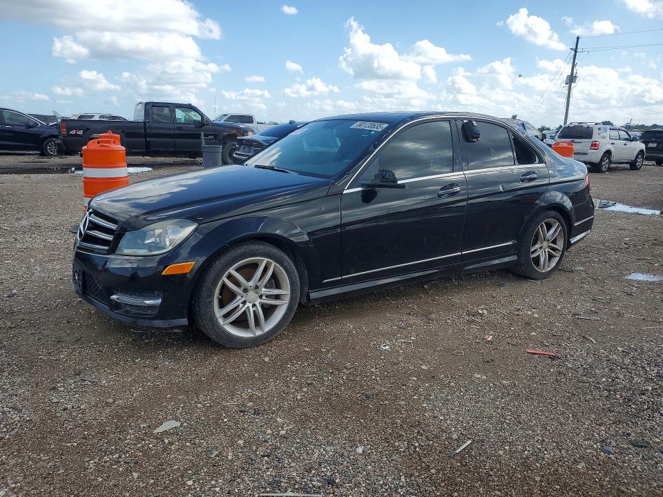 64702386 :رقم المزاد ، WDDGF4HB6EG216966 vin ، 2014 Mercedes-benz C مزاد بيع