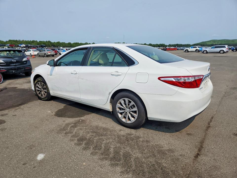 64493176 :رقم المزاد ، 4T1BF1FK4HU272640 vin ، 2017 Toyota Camry مزاد بيع