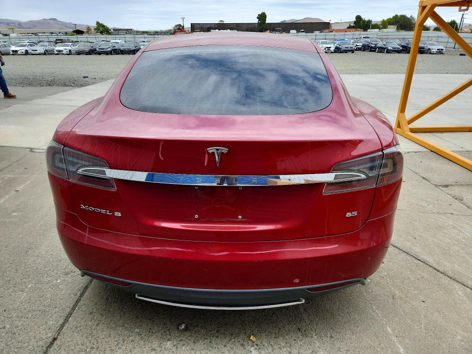 Продажа на аукционе авто 2014 Tesla Model S, vin: 5YJSA1H17EFP52263, номер лота: 64765146