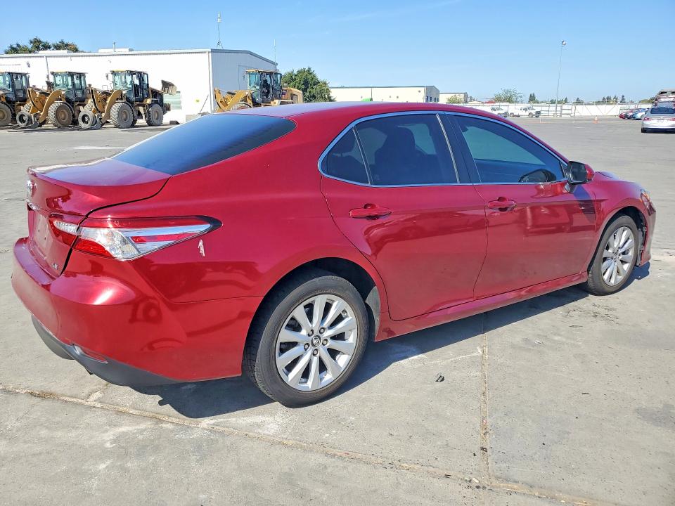 Продаж на аукціоні авто 2018 Toyota Camry, vin: 4T1B11HK6JU579101, номер лоту: 64282256