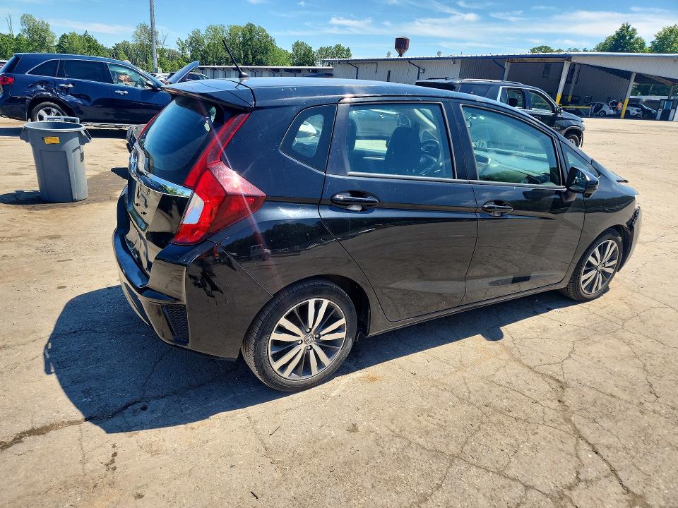 63858196 :رقم المزاد ، 3HGGK5G82FM733918 vin ، 2015 Honda Fit مزاد بيع