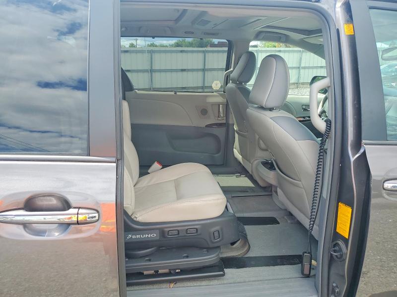 Aukcja sprzedaży 2012 Toyota Sienna, vin: 5TDDK3DC0CS040372, numer aukcji: 66651096