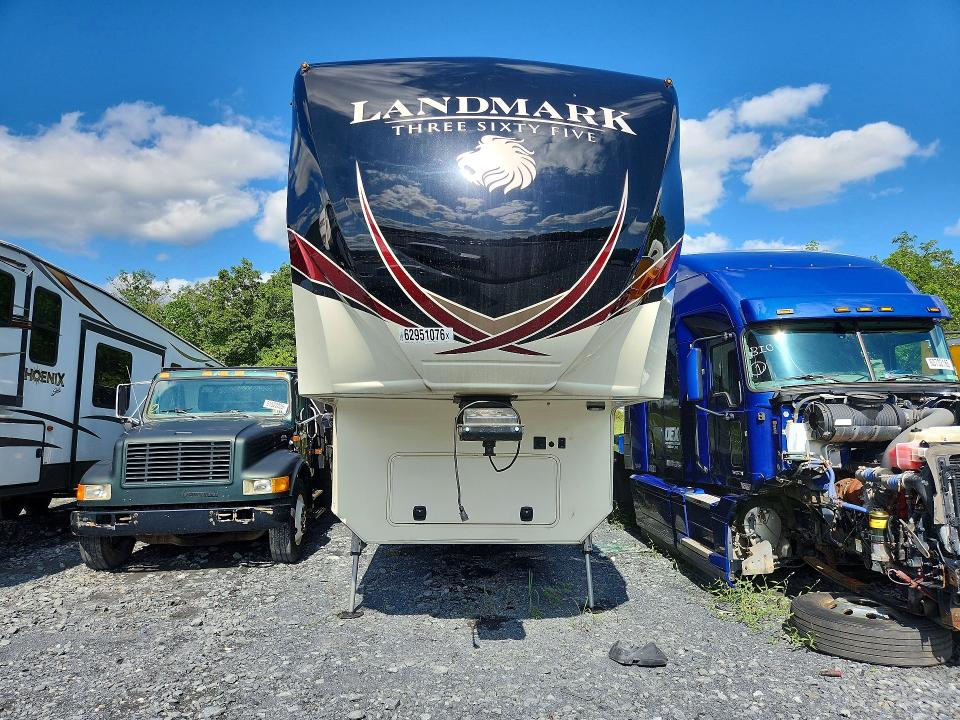 Aukcja sprzedaży 2018 Heartland Rv Bighorn Big Country Landmark Oakmont Silverado, vin: 5SFBG4222JE352881, numer aukcji: 62951076