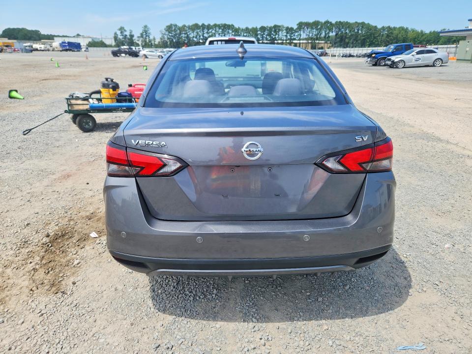 66266396 :رقم المزاد ، 3N1CN8EV8ML808271 vin ، 2021 Nissan Versa مزاد بيع