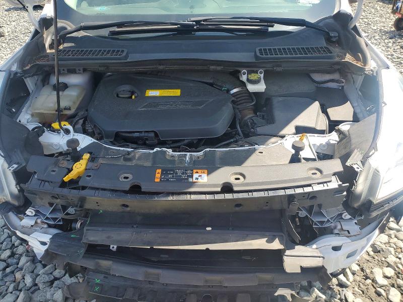 2016 Ford Escape მანქანა იყიდება აუქციონზე, vin: 1FMCU9GX7GUB42739, აუქციონის ნომერი: 65893686