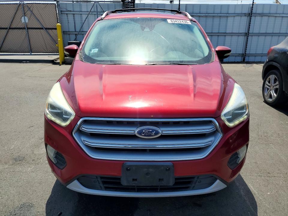 Продажа на аукционе авто 2017 Ford Escape, vin: 1FMCU0J96HUB89865, номер лота: 63432436