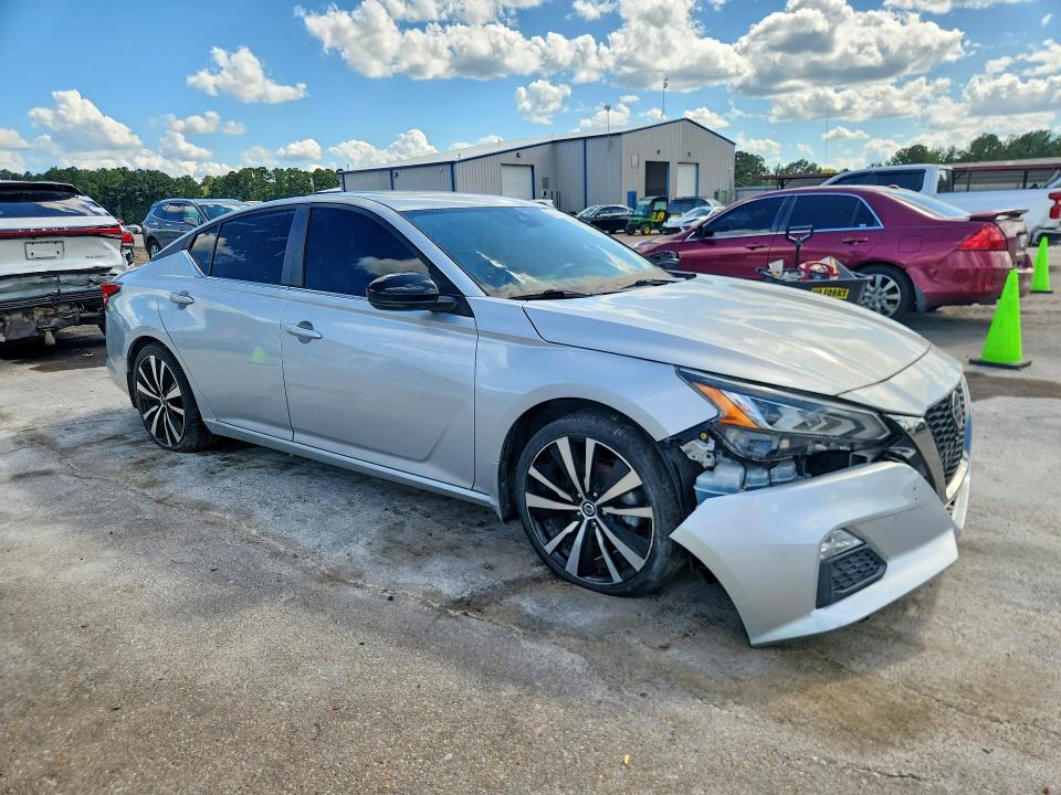 2020 Nissan Altima მანქანა იყიდება აუქციონზე, vin: 1N4BL4CV8LC118093, აუქციონის ნომერი: 61300626