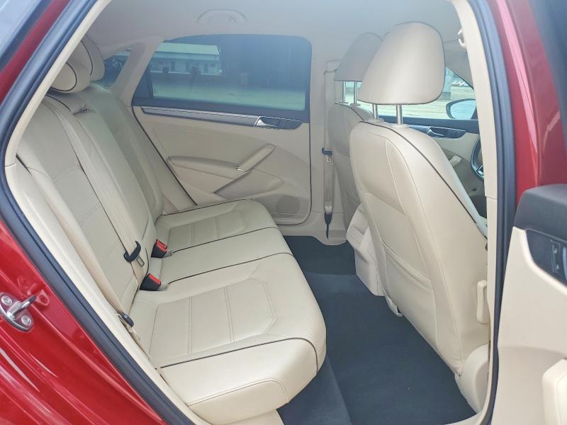 66369896 :رقم المزاد ، 1VWDT7A30HC033498 vin ، 2017 Volkswagen Passat مزاد بيع