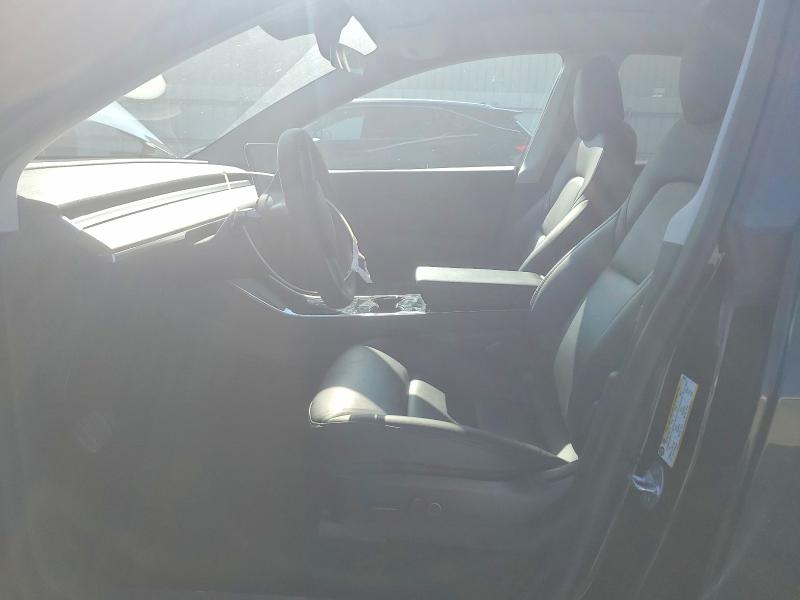 65417556 :رقم المزاد ، 5YJYGDEE4MF094479 vin ، 2021 Tesla Model Y مزاد بيع