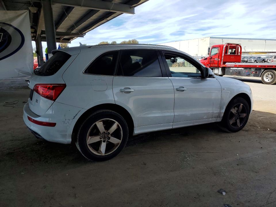 2012 Audi Q5 მანქანა იყიდება აუქციონზე, vin: WA1WKBFP1CA132746, აუქციონის ნომერი: 66110076