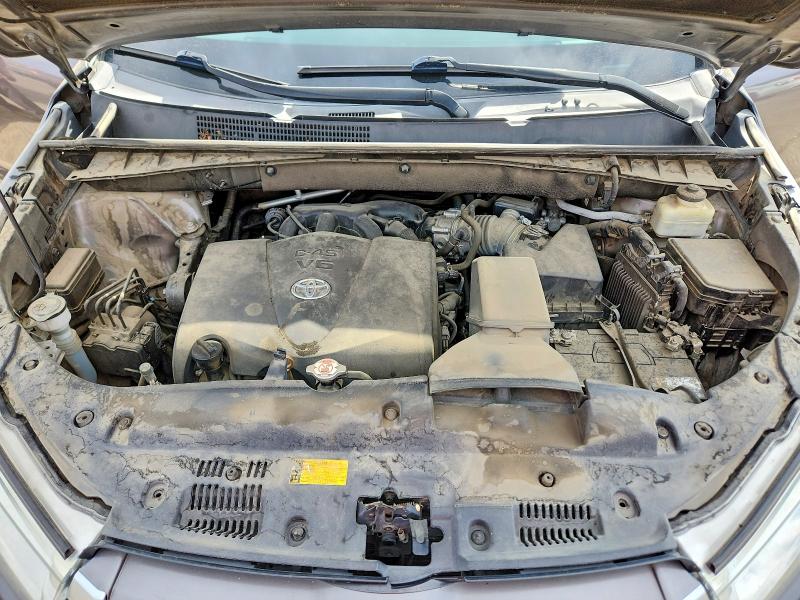 67106036 :رقم المزاد ، 5TDBZRFH0JS826815 vin ، 2018 Toyota Highlander مزاد بيع