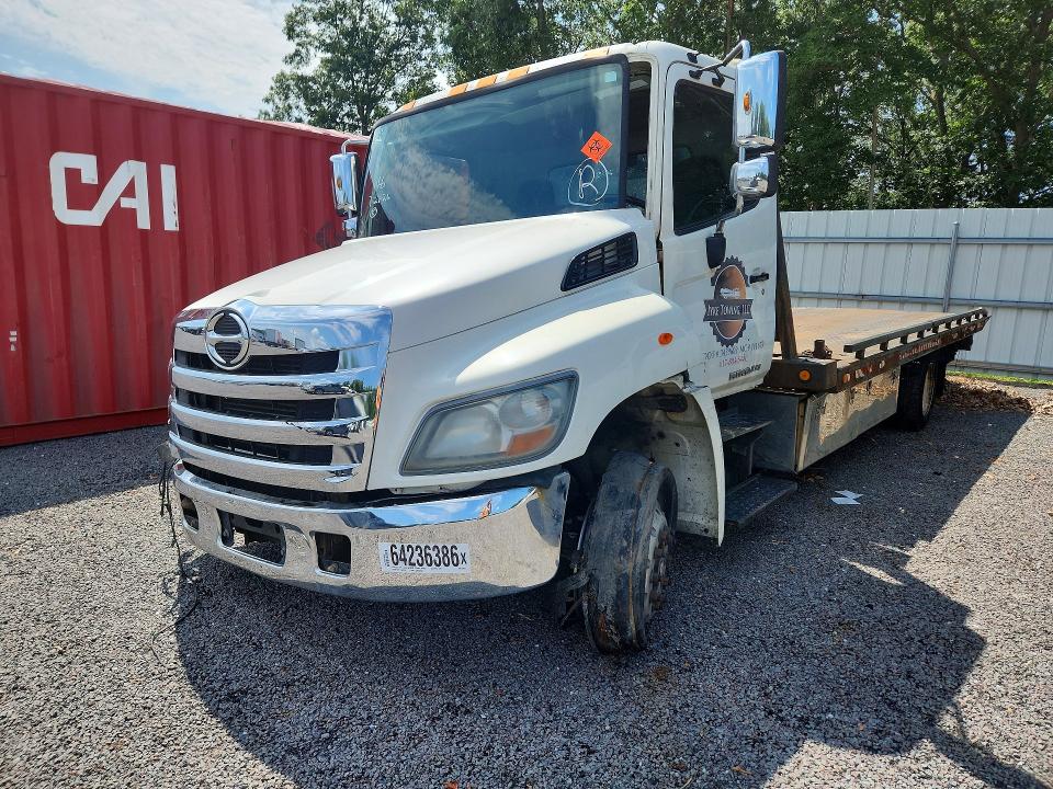 64236386 :رقم المزاد ، 5PVNJ8JN1B4S50516 vin ، 2011 Hino 258/268 مزاد بيع