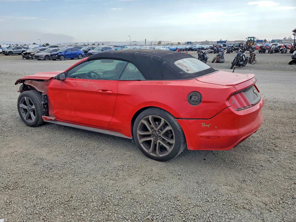64225326 :رقم المزاد ، 1FATP8EMXF5331043 vin ، 2015 Ford Mustang مزاد بيع