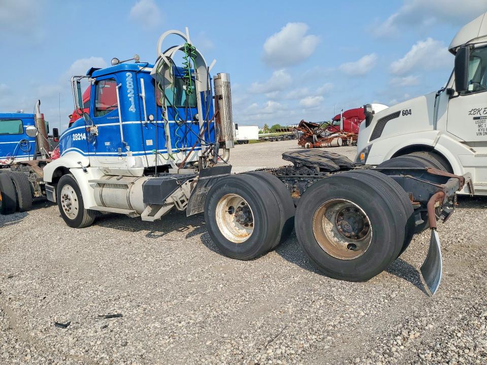 Auction sale of the 2002 International 9400i, vin: 2HSCNAMR92C043414, lot number: 65871316