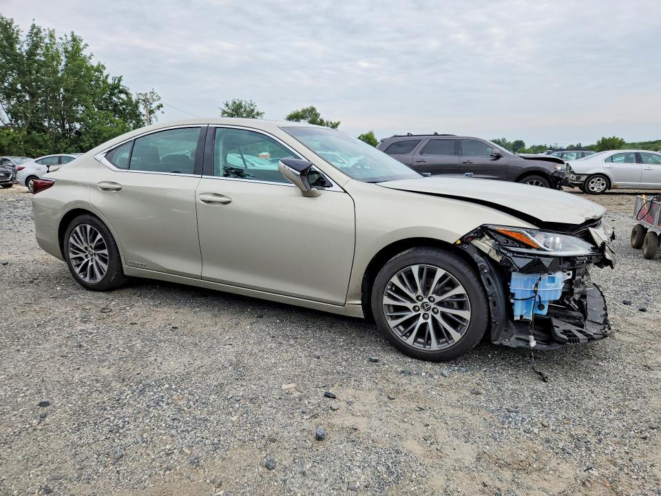 65365646 :رقم المزاد ، 58AB21B15KU002437 vin ، 2019 Lexus Es مزاد بيع