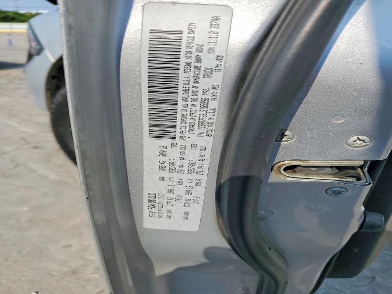 64104206 :رقم المزاد ، 1C6RR7FG0JS185996 vin ، 2018 Ram 1500 مزاد بيع
