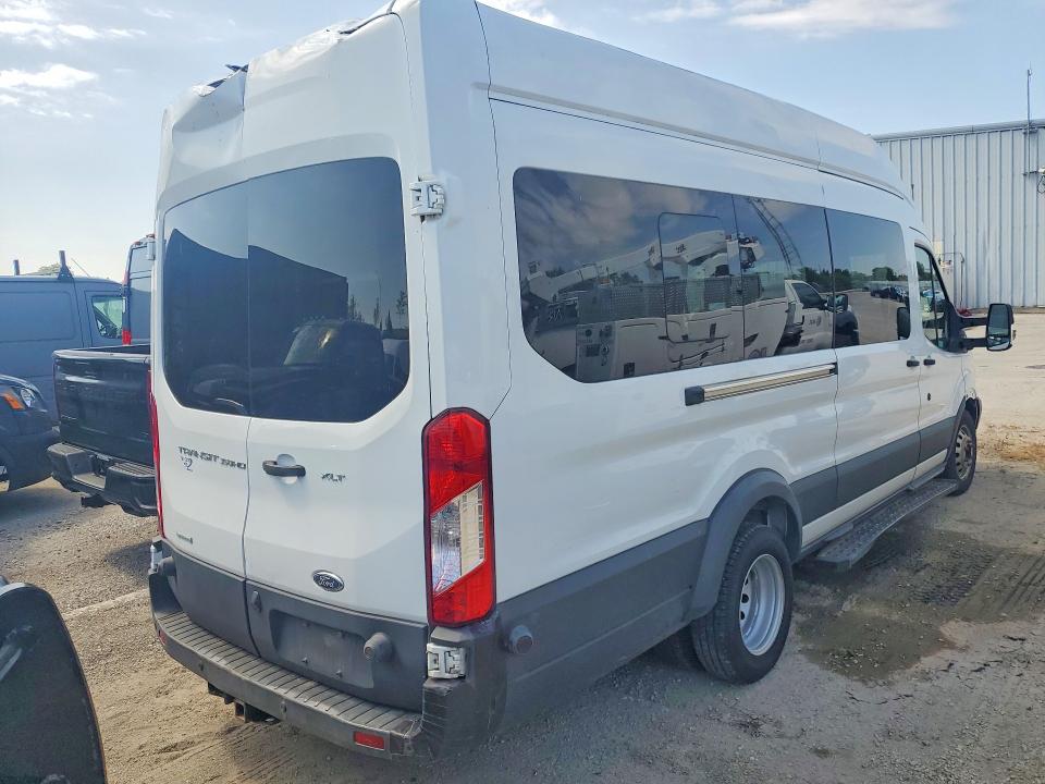 66471206 :رقم المزاد ، 1FBVU4XG2HKB27468 vin ، 2017 Ford Transit مزاد بيع