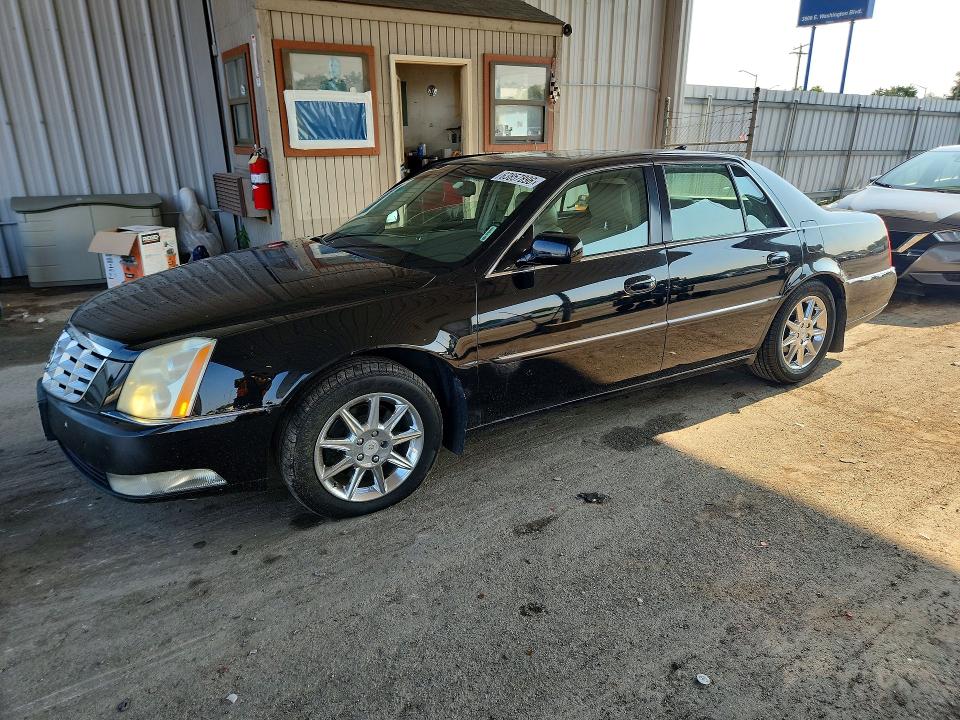 2011 Cadillac Dts მანქანა იყიდება აუქციონზე, vin: 1G6KD5E65BU143676, აუქციონის ნომერი: 63857896