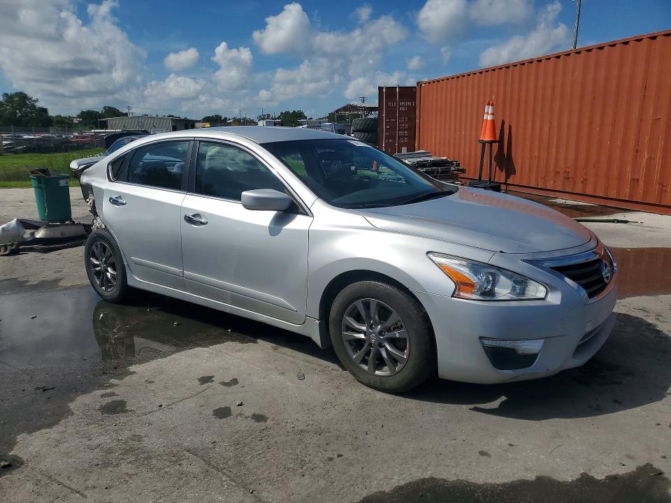 64117356 :رقم المزاد ، 1N4AL3AP2FC582222 vin ، 2015 Nissan Altima مزاد بيع