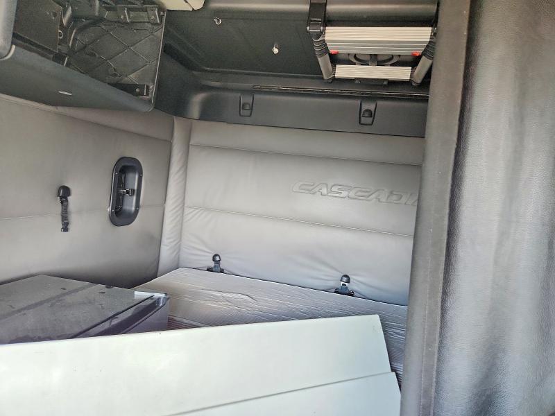 2018 Freightliner Cascadia 126 მანქანა იყიდება აუქციონზე, vin: 3AKJHHDR1JSJW4035, აუქციონის ნომერი: 64996866