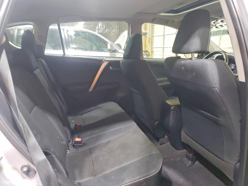 Auction sale of the 2018 Toyota Rav4, vin: JTMRFREV7JD235259, lot number: 66215536