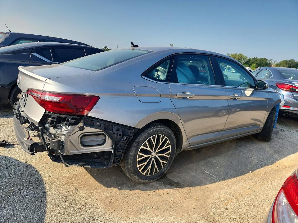 60789036 :رقم المزاد ، 3VWC57BU3MM033095 vin ، 2021 Volkswagen Jetta مزاد بيع