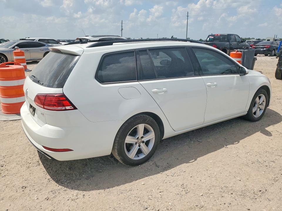 63413336 :رقم المزاد ، 3VWD17AU2JM751525 vin ، 2018 Volkswagen Golf Sportwagen مزاد بيع