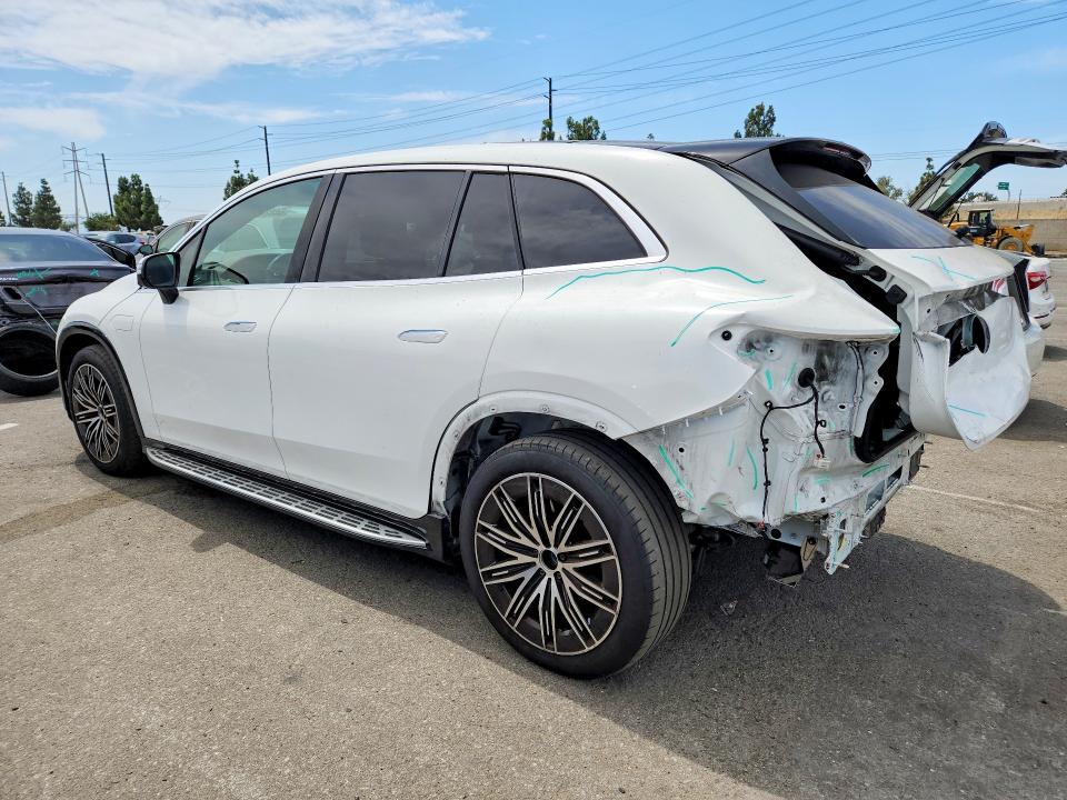 64824526 :رقم المزاد ، 4JGDM4EBXPA025995 vin ، 2023 Mercedes-benz Eqs Suv مزاد بيع