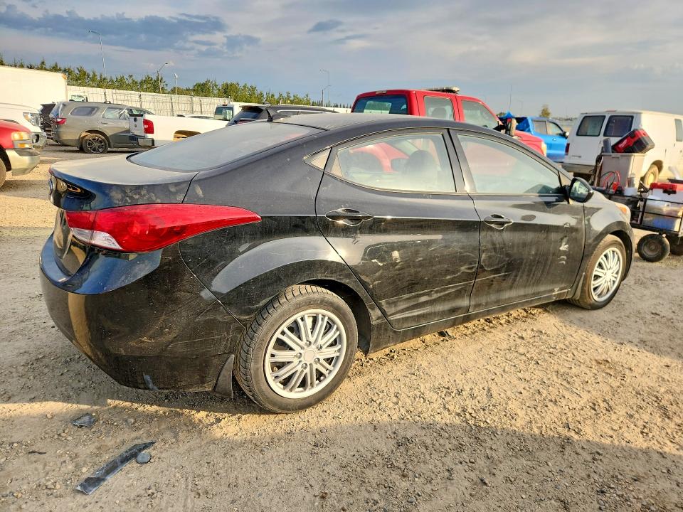 2013 Hyundai Elantra მანქანა იყიდება აუქციონზე, vin: 5NPDH4AE7DH215640, აუქციონის ნომერი: 66766436