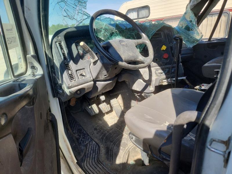 Продажа на аукционе авто 2015 Freightliner M2, vin: 1FVHC5DV7FHGS1105, номер лота: 65884076