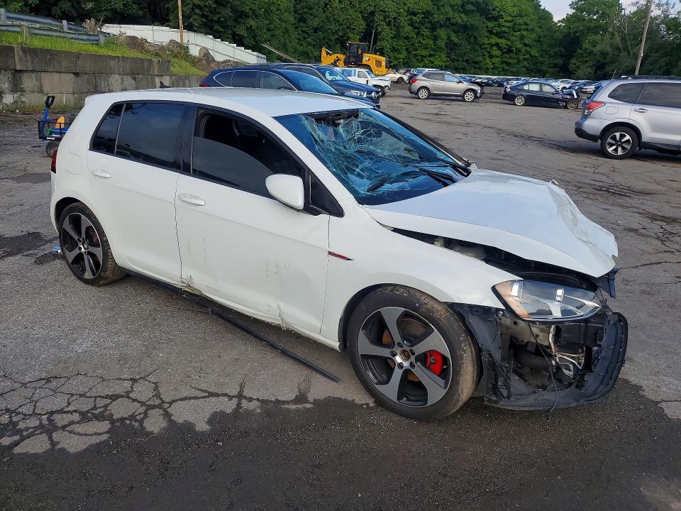 65634106 :رقم المزاد ، 3VW4T7AU9HM045642 vin ، 2017 Volkswagen Gti مزاد بيع