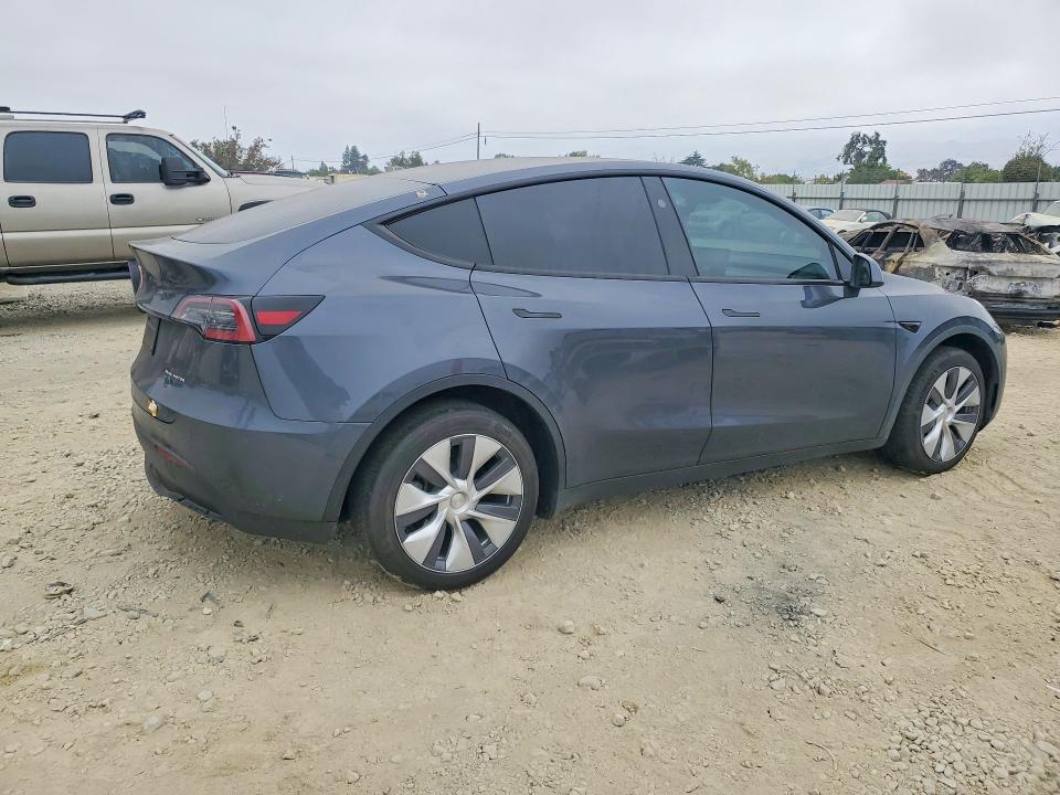 65566836 :رقم المزاد ، 7SAYGDEE6PF916285 vin ، 2023 Tesla Model Y مزاد بيع