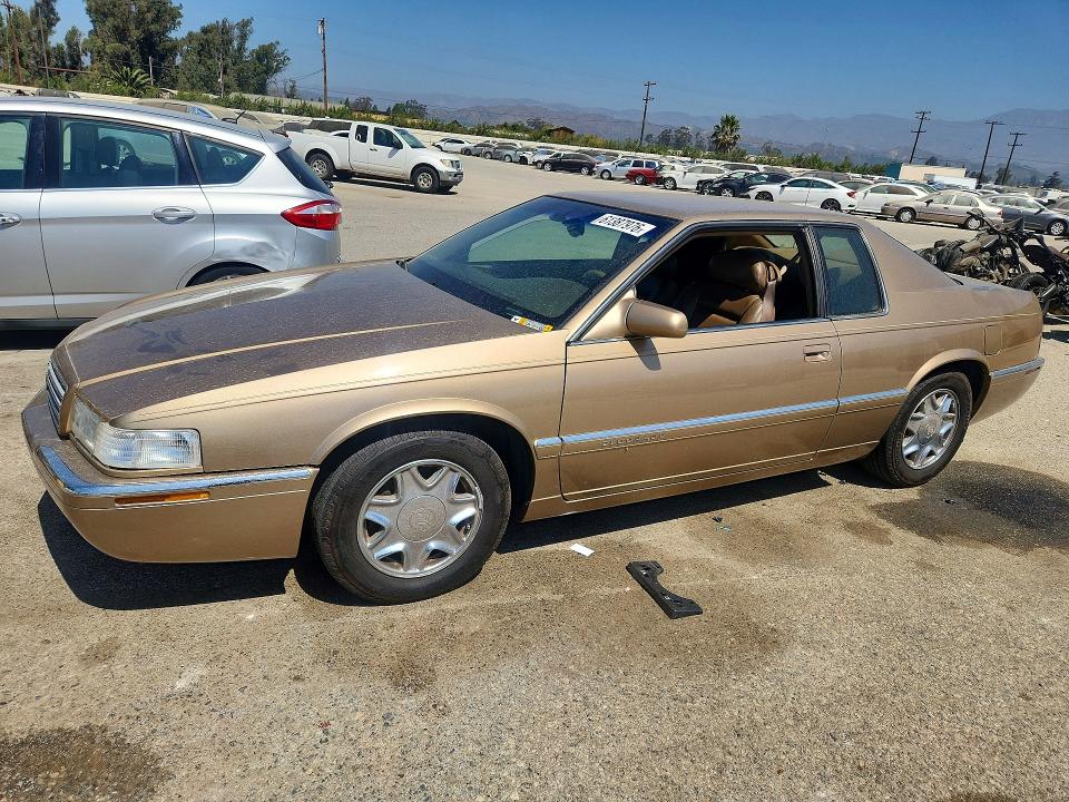 61387976 :رقم المزاد ، 1G6EL12Y2XU611045 vin ، 1999 Cadillac Eldorado مزاد بيع
