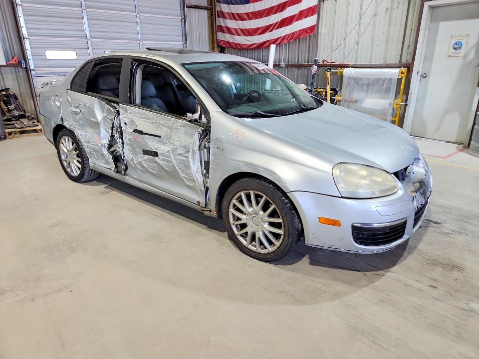 64909316 :رقم المزاد ، 3VWRJ71KX8M122528 vin ، 2008 Volkswagen Jetta مزاد بيع