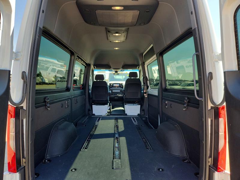 64469666 :رقم المزاد ، W1Z4KFHY8SP818568 vin ، 2025 Mercedes-benz Sprinter مزاد بيع