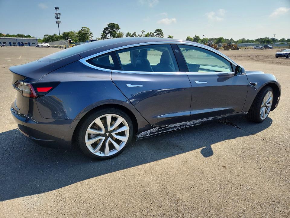 2018 Tesla Model 3 მანქანა იყიდება აუქციონზე, vin: 5YJ3E1EA3JF031087, აუქციონის ნომერი: 64365406