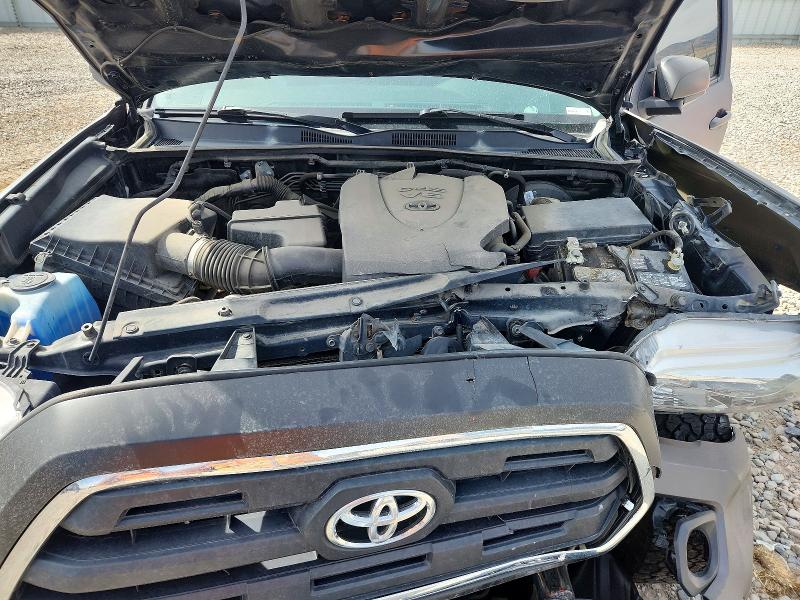 64979596 :رقم المزاد ، 5TFCZ5AN3HX117925 vin ، 2017 Toyota Tacoma مزاد بيع