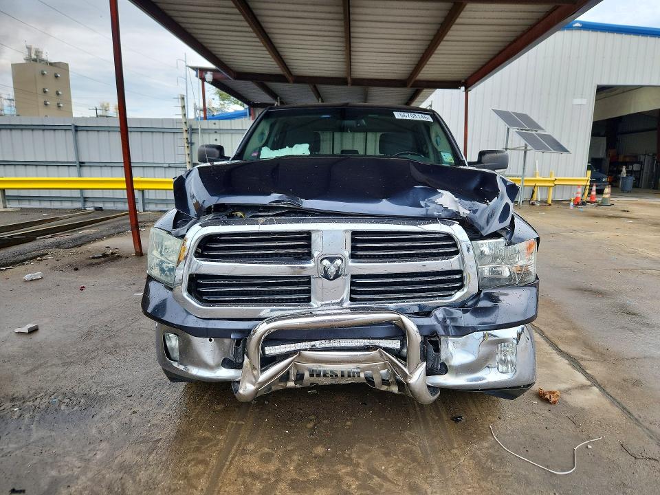 66708146 :رقم المزاد ، 1C6RR6LT6FS523033 vin ، 2015 Ram 1500 مزاد بيع