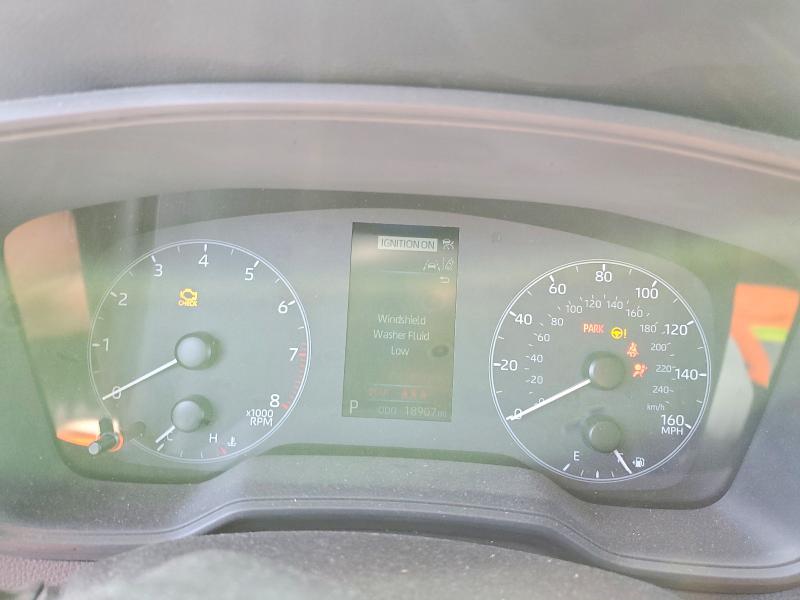 2024 Toyota Corolla Cross მანქანა იყიდება აუქციონზე, vin: 7MUBAABG9RV106601, აუქციონის ნომერი: 64032606