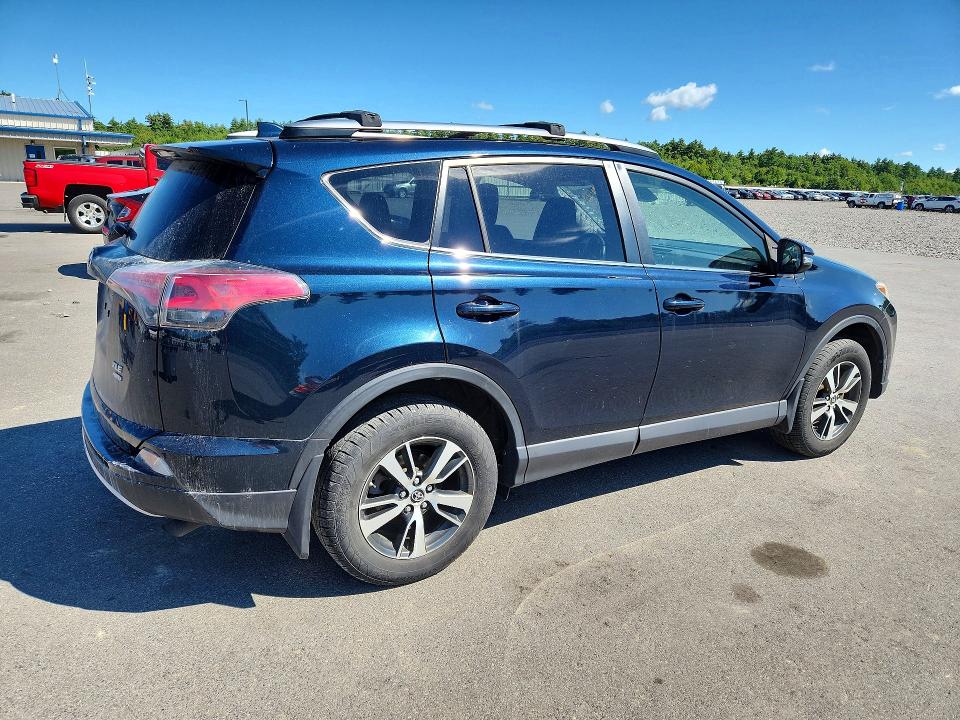 66646446 :رقم المزاد ، JTMRFREV0JJ731277 vin ، 2018 Toyota Rav4 مزاد بيع
