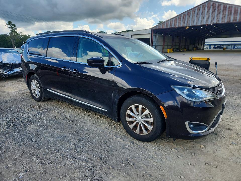 Aukcja sprzedaży 2017 Chrysler Pacifica, vin: 2C4RC1BG8HR734028, numer aukcji: 64547566
