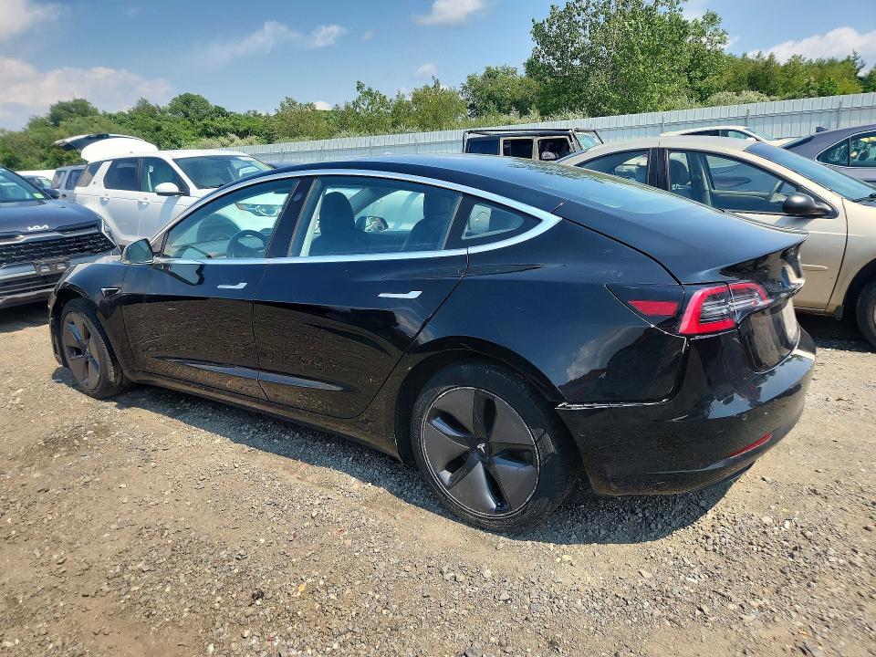 Продажа на аукционе авто 2018 Tesla Model 3, vin: 5YJ3E1EA1JF075895, номер лота: 64247016