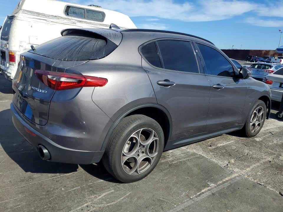 Продаж на аукціоні авто 2022 Alfa Romeo Stelvio, vin: ZASPAJAN4N7D30807, номер лоту: 65563296