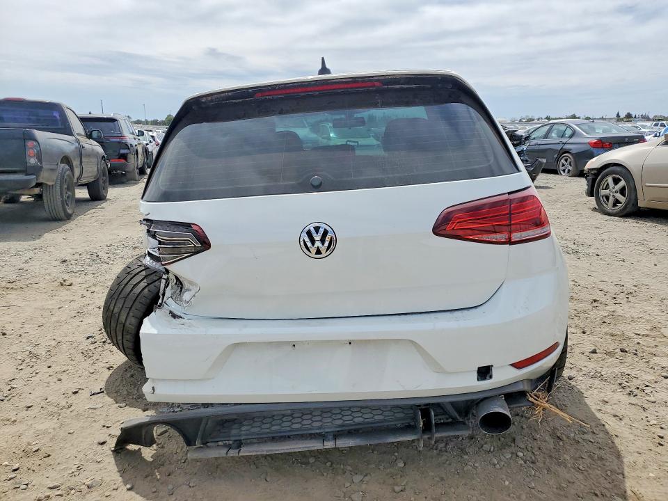 2018 Volkswagen Gti მანქანა იყიდება აუქციონზე, vin: 3VW547AUXJM285855, აუქციონის ნომერი: 66774746
