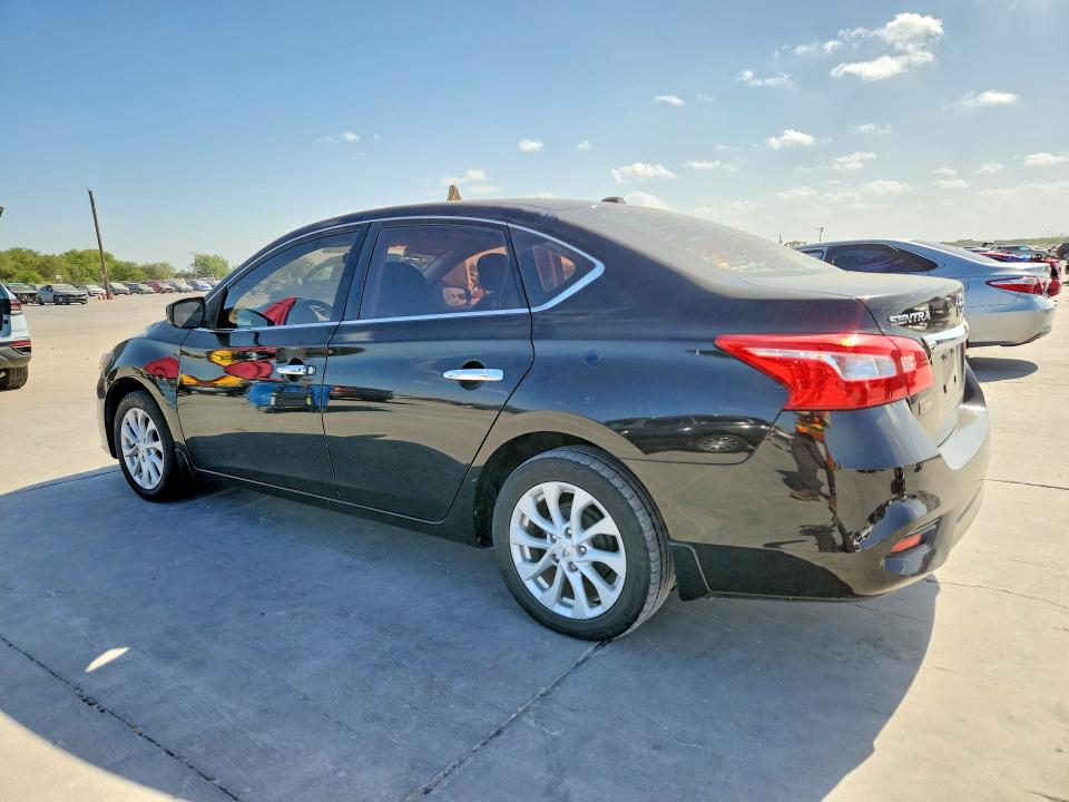 64622676 :رقم المزاد ، 3N1AB7AP1JY209910 vin ، 2018 Nissan Sentra مزاد بيع
